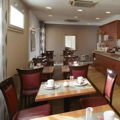 馨乐庭巴黎埃菲尔铁塔酒店 公寓式酒店 4*