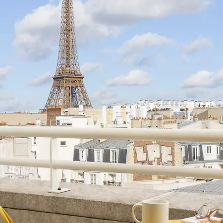 Apart-hotel Citadines Tour Eiffel 4*