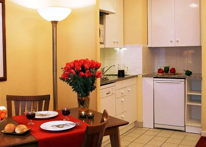 Citadines Tour Eiffel 4*