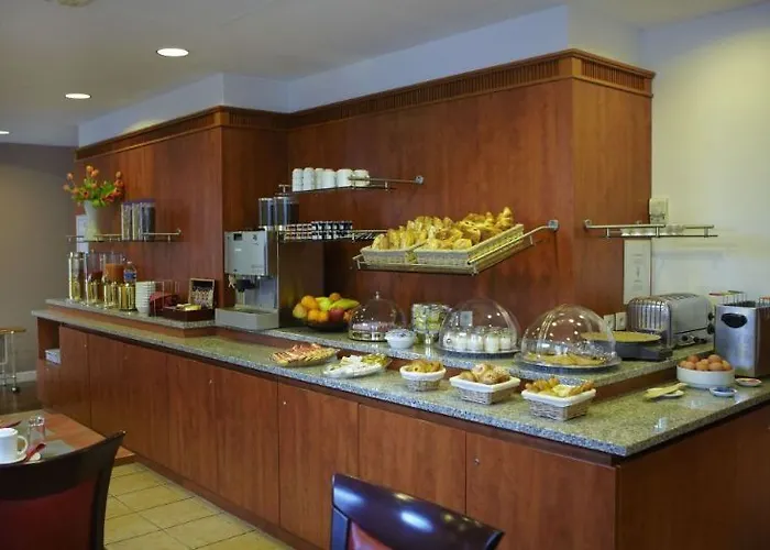 Apartmanhotel Citadines Tour Eiffel 4*