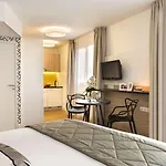 Citadines Tour Eiffel Apartahotel 4*