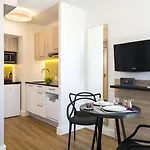 Apartahotel Citadines Tour Eiffel 4*