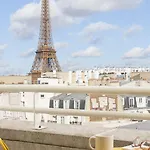 Lägenhetshotell Citadines Tour Eiffel 4*