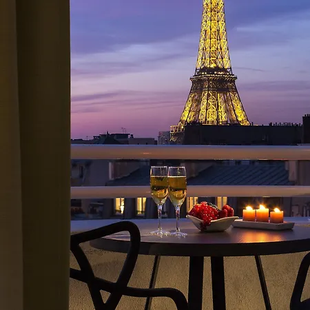 Lägenhetshotell Citadines Tour Eiffel 4*