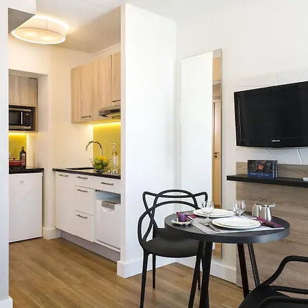 Citadines Tour Eiffel 4*