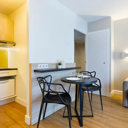 Citadines Tour Eiffel Lägenhetshotell 4*