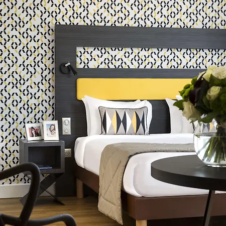 시타디네스 투어 에펠 4*