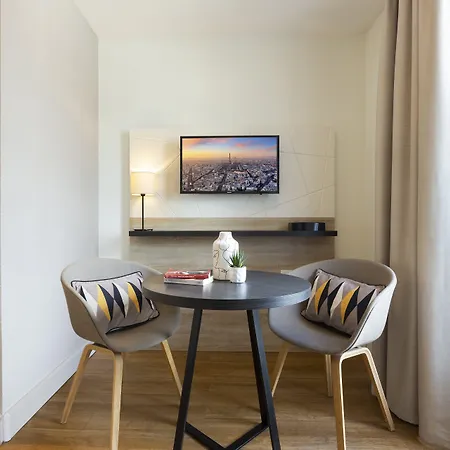 시타디네스 투어 에펠 파리