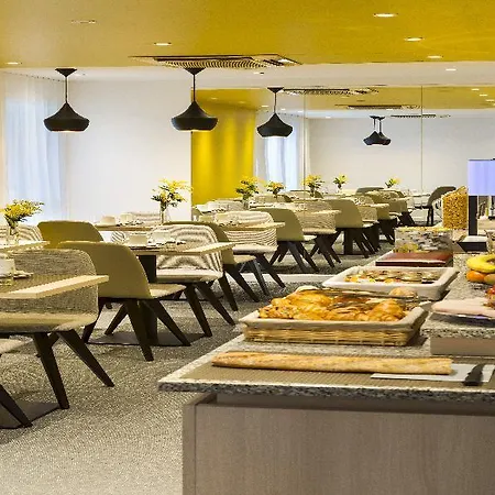 시타디네스 투어 에펠 4*