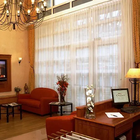 Aparthotel Citadines Tour Eiffel 4*
