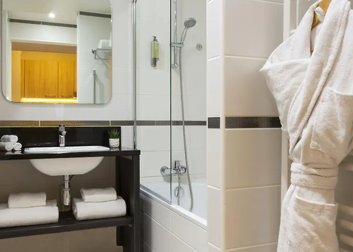 Citadines Tour Eiffel Aparthotel 4*