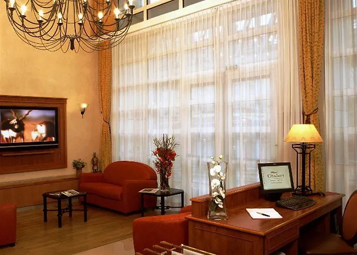 Aparthotel Citadines Tour Eiffel 4*
