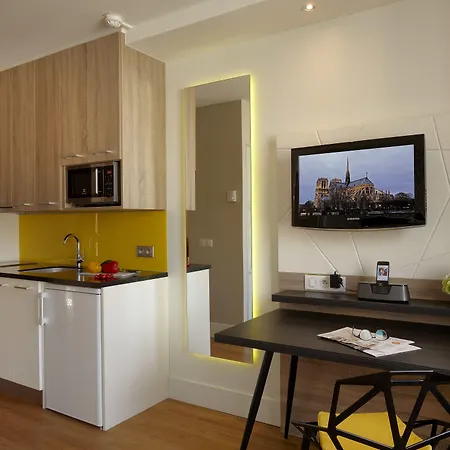 Apart-hotel Citadines Tour Eiffel 4*